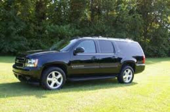 black lincoln SUV